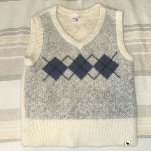 Abercrombie V neck sweater